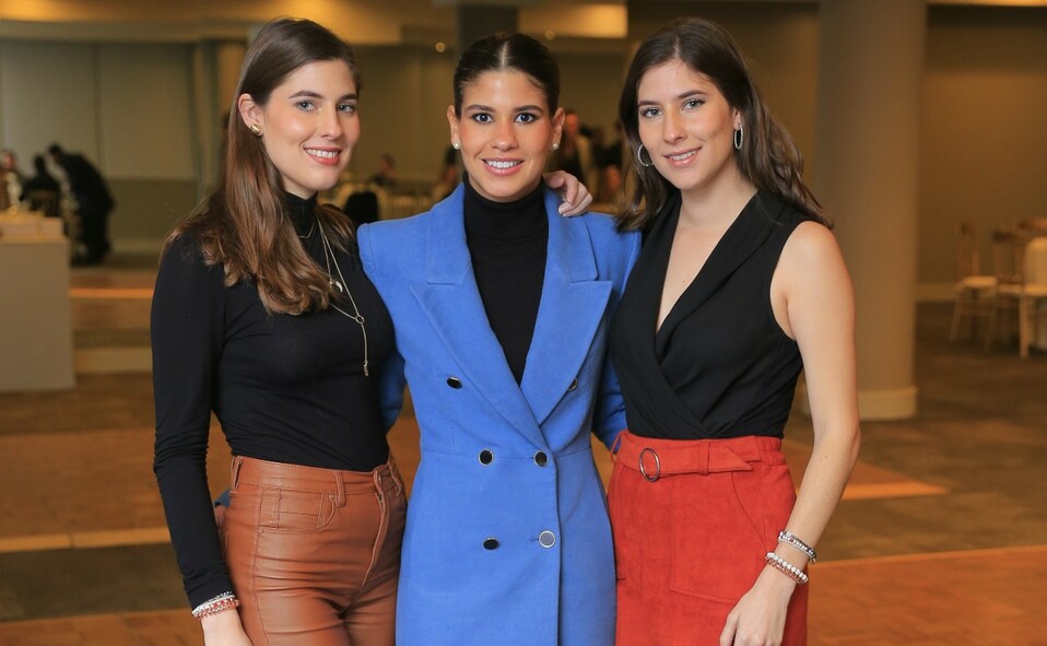 Danica Perez Derbez, Maria José Reyes y Criceli Perez Derbez. FOTO: DANIEL SALDÍVAR