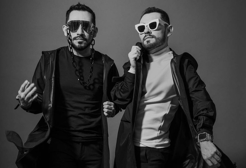 Los hermanos son expertos en fotografía y marketing.