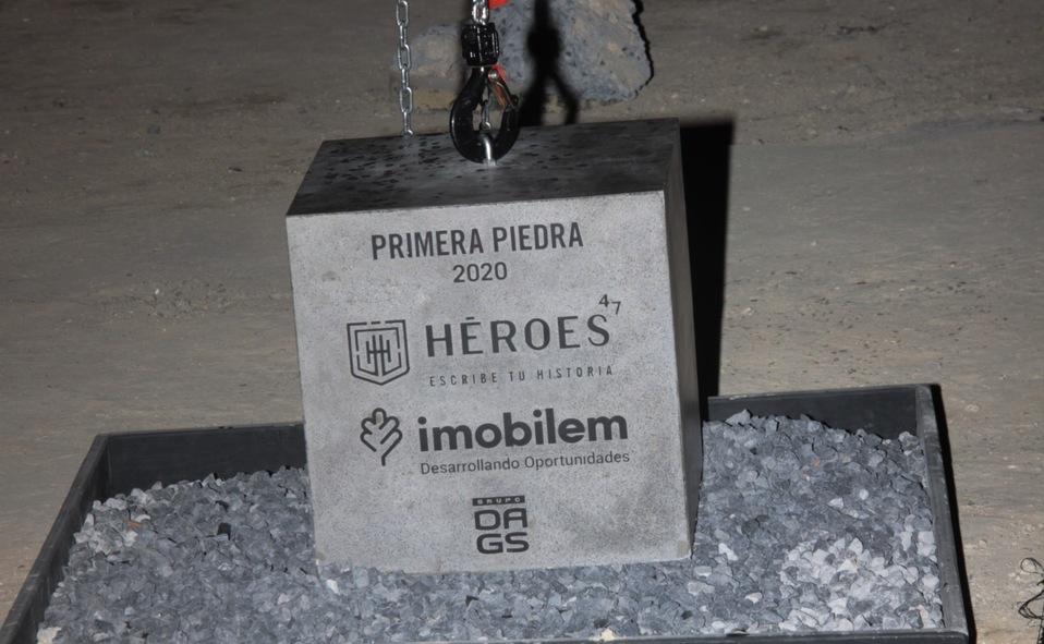 Colocación de la primera piedra / Foto: Antonio Mireles