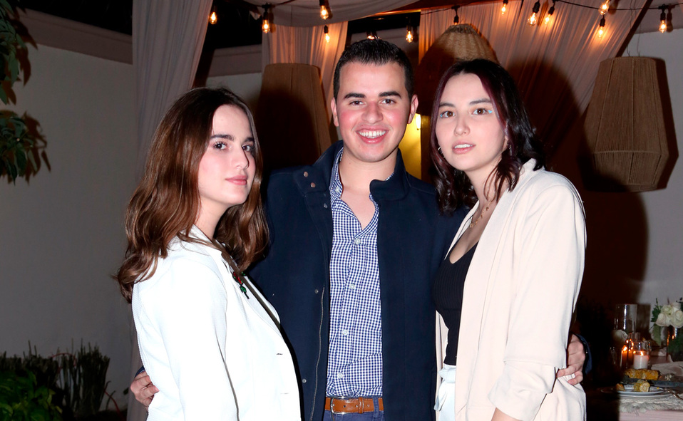 Ingrid, Flavio y Grecia