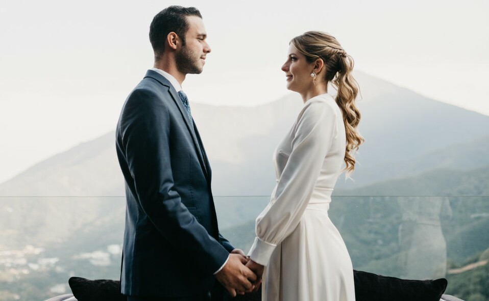 La pareja formalizó luego de cinco años de noviazgo. FOTO: CORTESÍA EFEGE