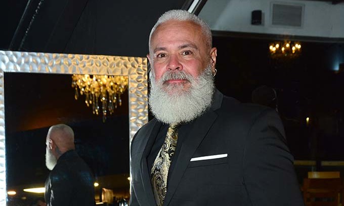 Enrique Flores