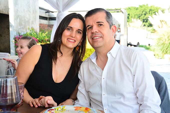 Laura Pérez y Juan Martínez