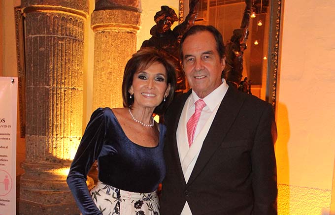 PAPÁS DE LA NOVIA Patricia Prieto Martín del Campo y Guillermo Cervantes González