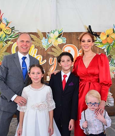 Luis Sanz Cerrada, Diego Sanz Cerrada, Tessy Camacho, Sofía Sanz Cerrada y Andrés Sanz Cerrada