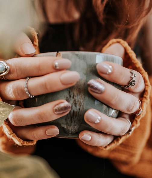 Descubre los colores de uñas que debes usar en esta temporada / Foto: Cortesía