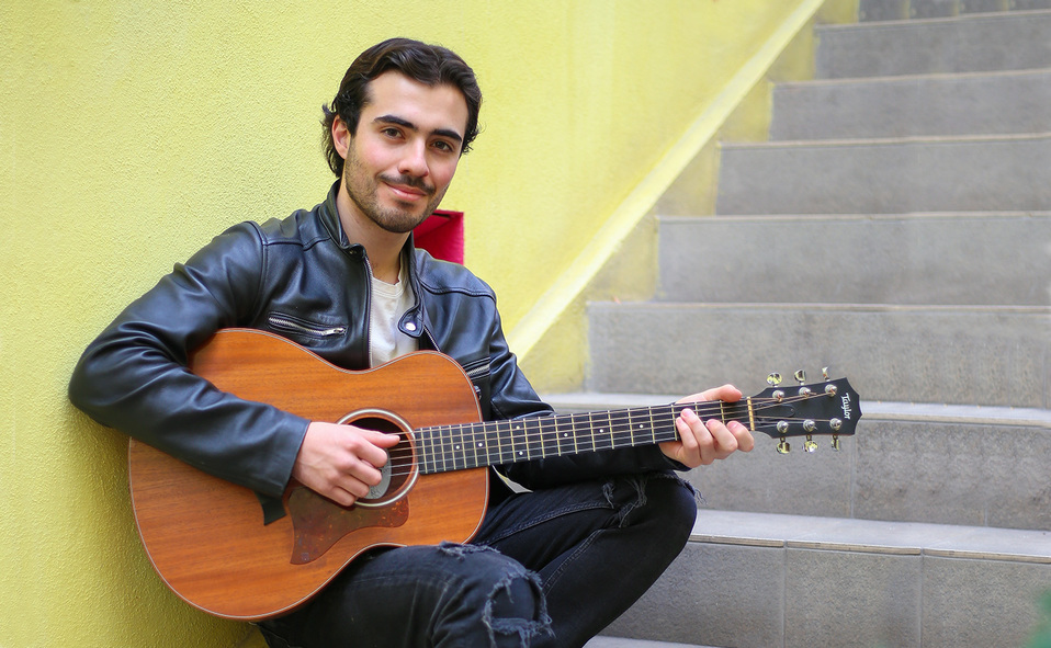 En el 2021, el cantautor Ernesto Getfer publicará un siguiente material musical. Foto: Aarón Solís