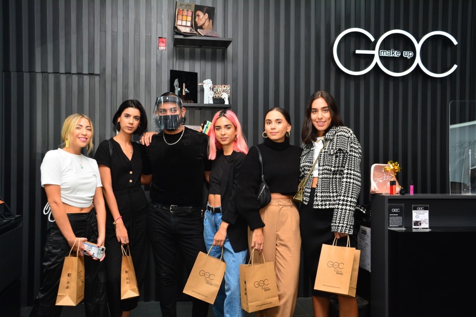 Celina Gleason, Regina Anaya,Antoni Magaña, Sabrina Anaya, Rosa Sánchez y Paola Logar