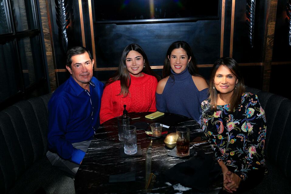 Luis Fernando Castillo, Pamela Castillo, Bárbara Castillo y Alma Vela