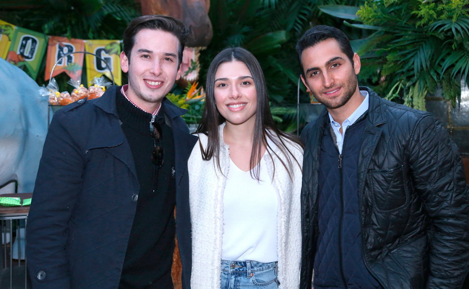 Ricky, Camila y Manuel