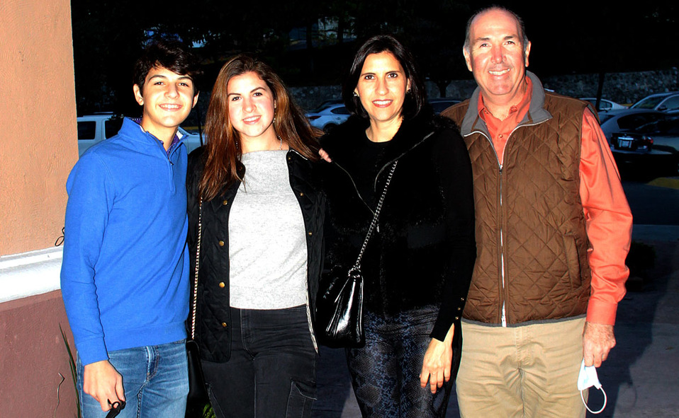 Santiago Maldonado, Alejandra Guerra, Alexa Maldonado y Juan Bosco Maldonado / Fotos: Antonio Mireles y Daniel Saldívar