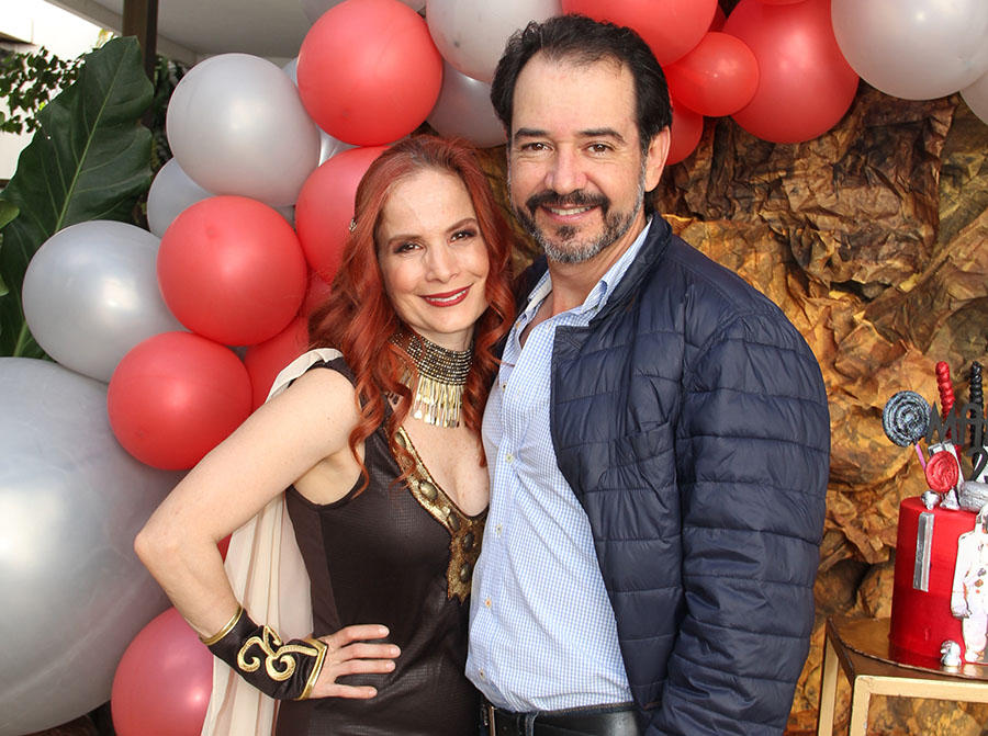 Aurelia Luján de Michel y Mario Michel