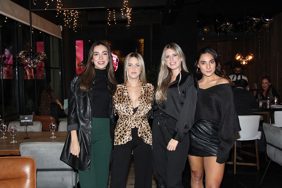 Michelle de la Torre, Montserrat Fernández, Giovanna Aceves y Lucía Llamas.