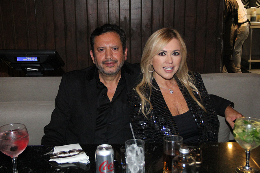 Ricardo Íñiguez Rivera y Mayté Aceves Camberos.