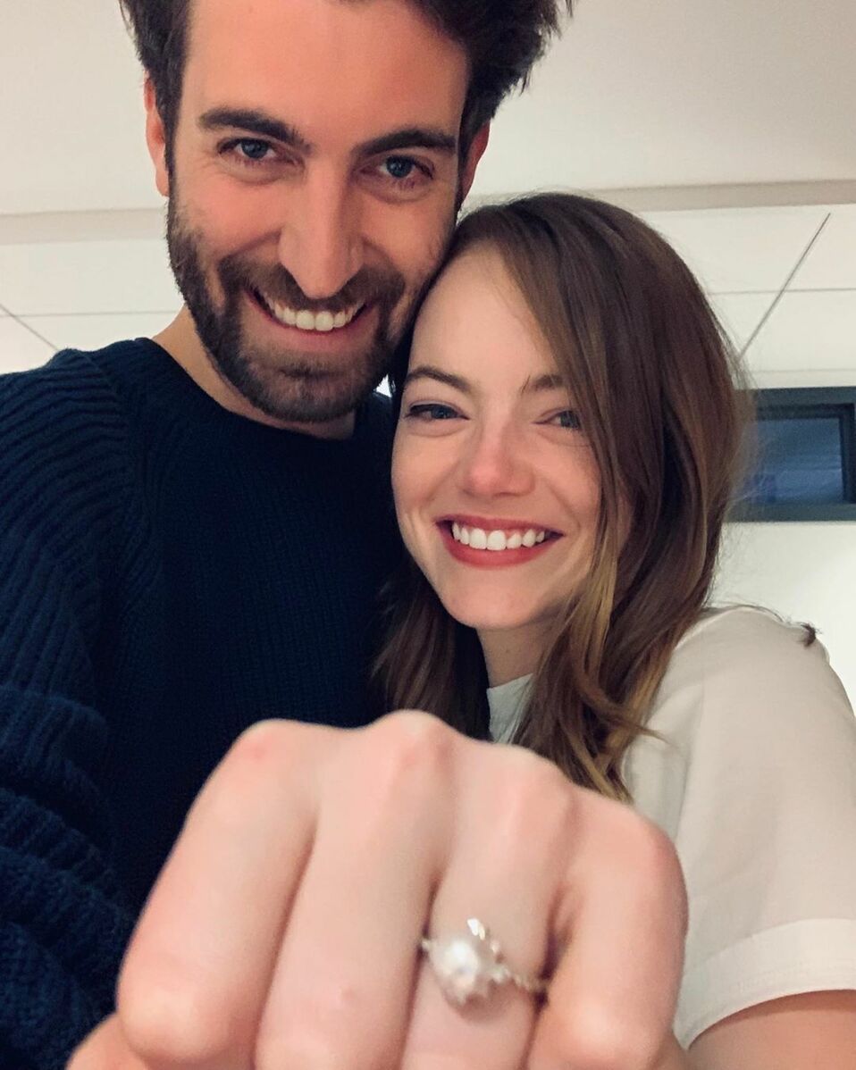 Aunque no está confirmado, Emma Stone parece estar embarazada de su recién esposo, Dave McCary