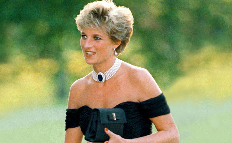 Lady Di: A su muerte se fundó una asociación con su nombre, la cual no ha tenido el éxito que tendría la misma Lady Di apoyando sus causas.