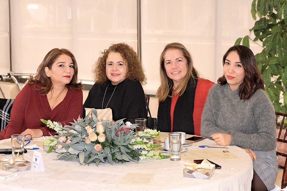 La mañana del sábado se dieron cita en el lugar familiares y amigas más cercanas / Fotos: José Chang