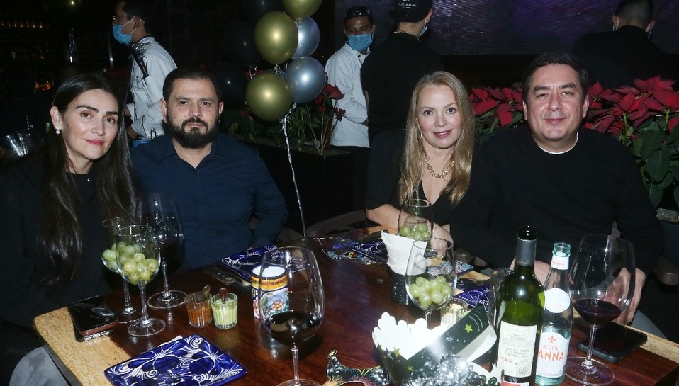 Martha Sánchez, Carlos Grajeda, Milly Grajeda y Mario Esquivel / Foto: Omar Valdez
