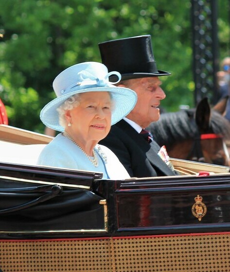 La Reina Isabel II y el príncipe Felipe ya recibieron la vacuna (Foto: Shutterstock).