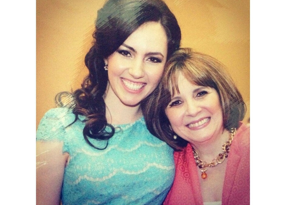 Ana María Garza  de Williamson y  Annette Williamson