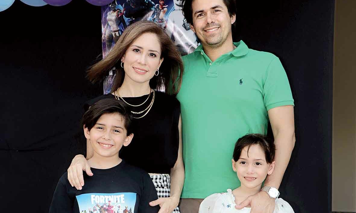 Yaneth de Aragón,Rodolfo Aragón, Rodolfo Aragón y Victoria Aragón/ Fotos: Dennis Hernández