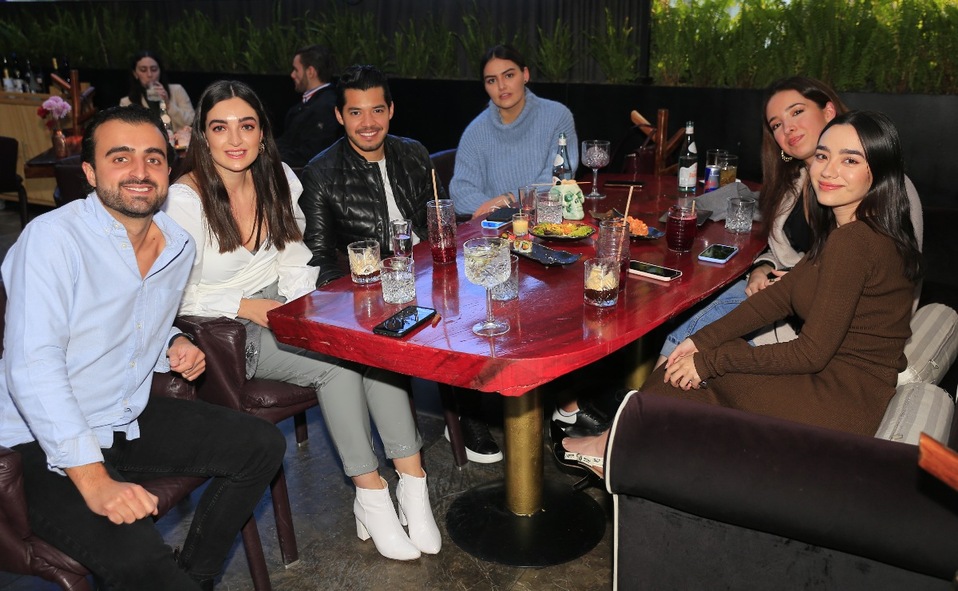 Manuel Calva, Mafer Marroquín, Daniel Villanueva, Vanessa Lozano, Bárbara Torres y Valeria Chávez / Foto: Daniel Saldívar