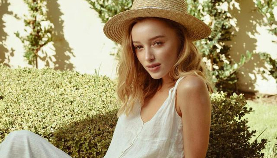 Phoebe Daynevor protagoniza la exitosa serie de Netflix Bridgerton (Foto: Cortesía)