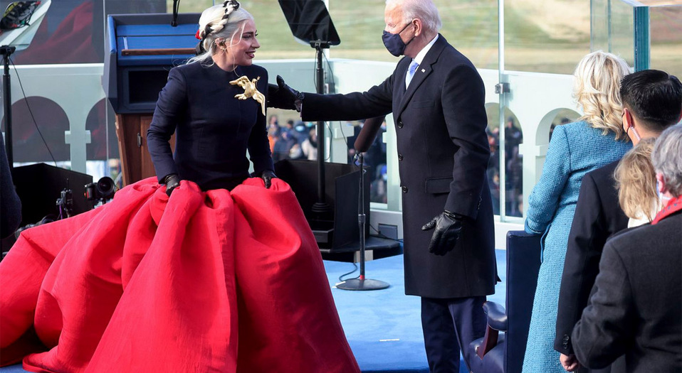 Lady Gaga sorprendió con un vestido lleno de simbolismo en la ceremonia de investidura de Jor Biden (Foto: Cortesía)