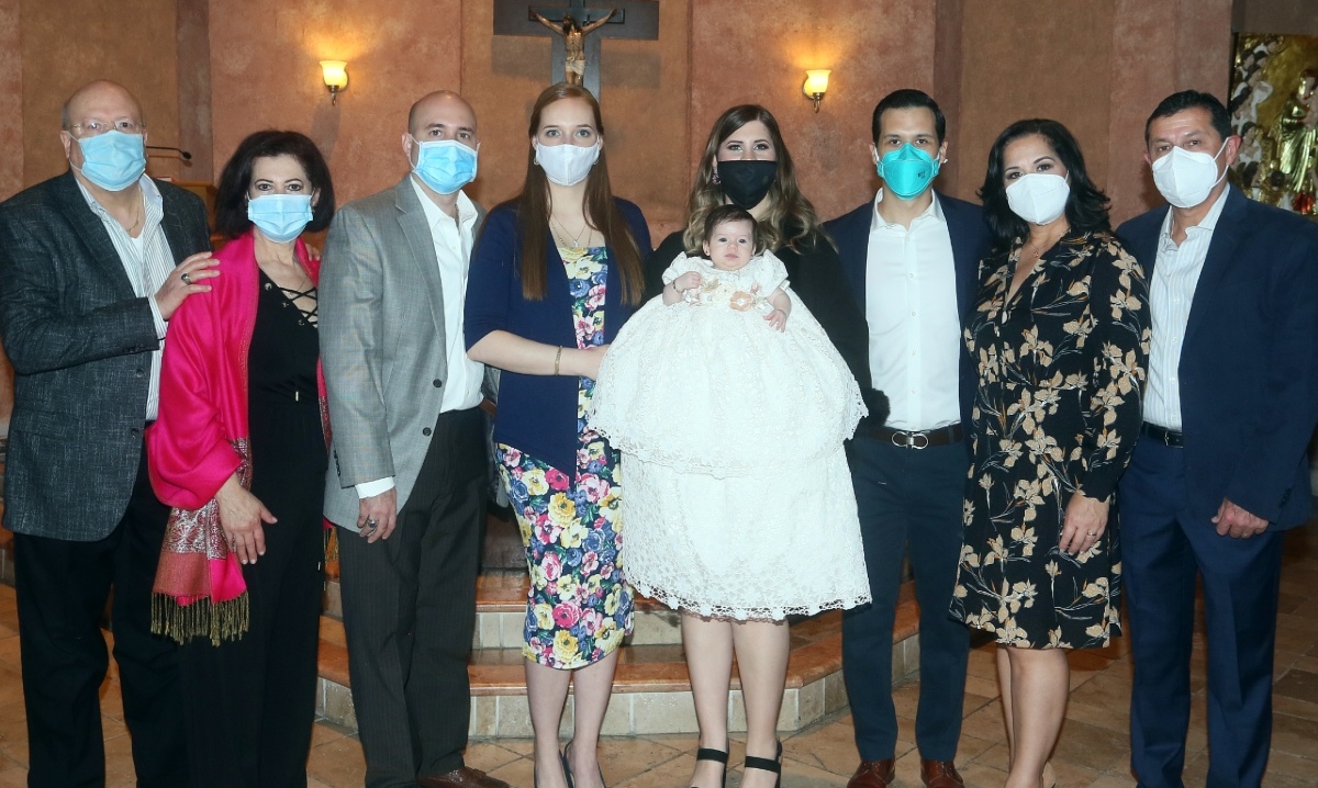 Leonel Santos, Leticia Manllo, Leonel Santos, Cristina González, Paulina Santos, José Ranc, Alessandra Ranc, Claudia González de Ranc y José Ranc / Fo