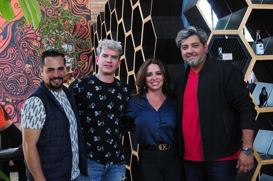 Pako Morett, Aram Cortés, Pilar Ardavin y Gabriel MacFarland