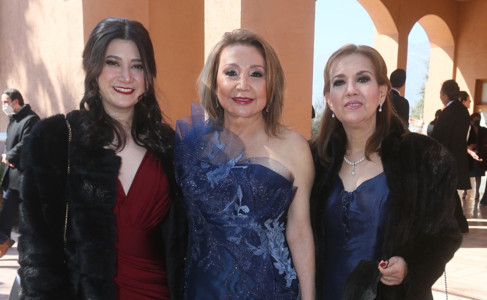 Daniela Flores, Marcia de Saucedo y Noemi Verástegui / Foto: Omar Valdez