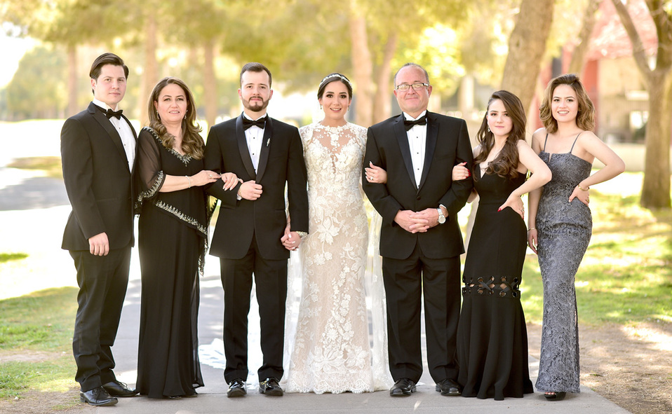 Familia del novio. Jorge, Pilar, César, Natalia, Jorge, Pily y Carolina