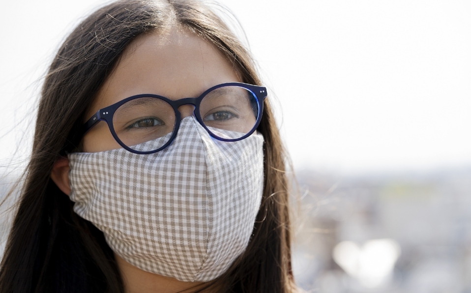 Usar lentes te protege de covid-19: Estudio (Foto: Getty Images)