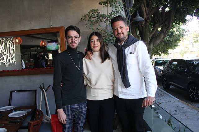 Marduk Flores, Armida Fernández y Luis Enrique Flores