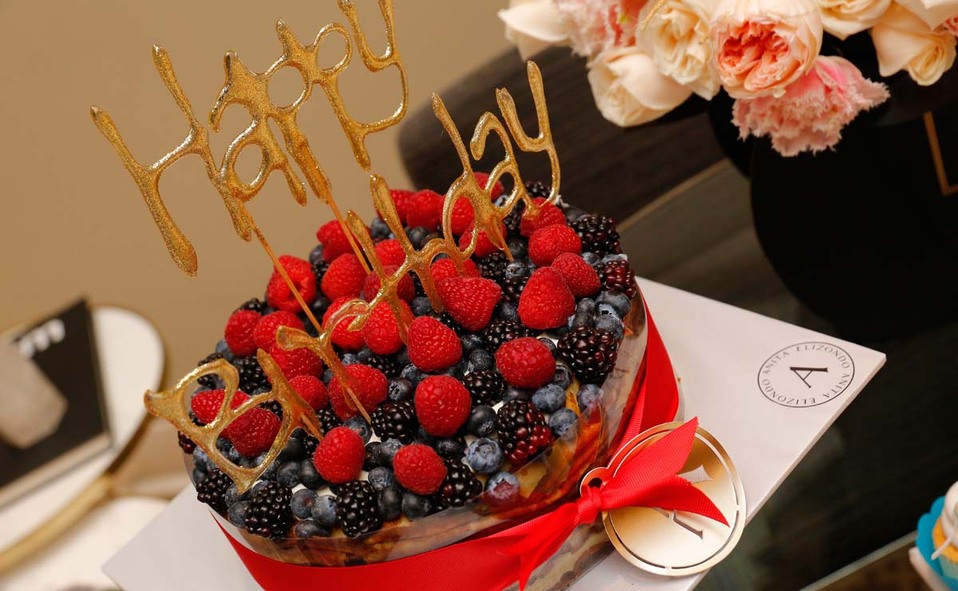 El delicioso pastel de la festejada estuvo delicioso.