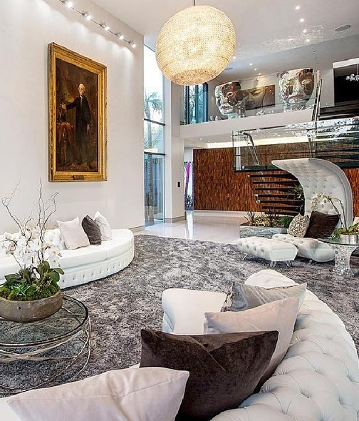 Club House BH es la nueva residencia de un grupo de influencers en California