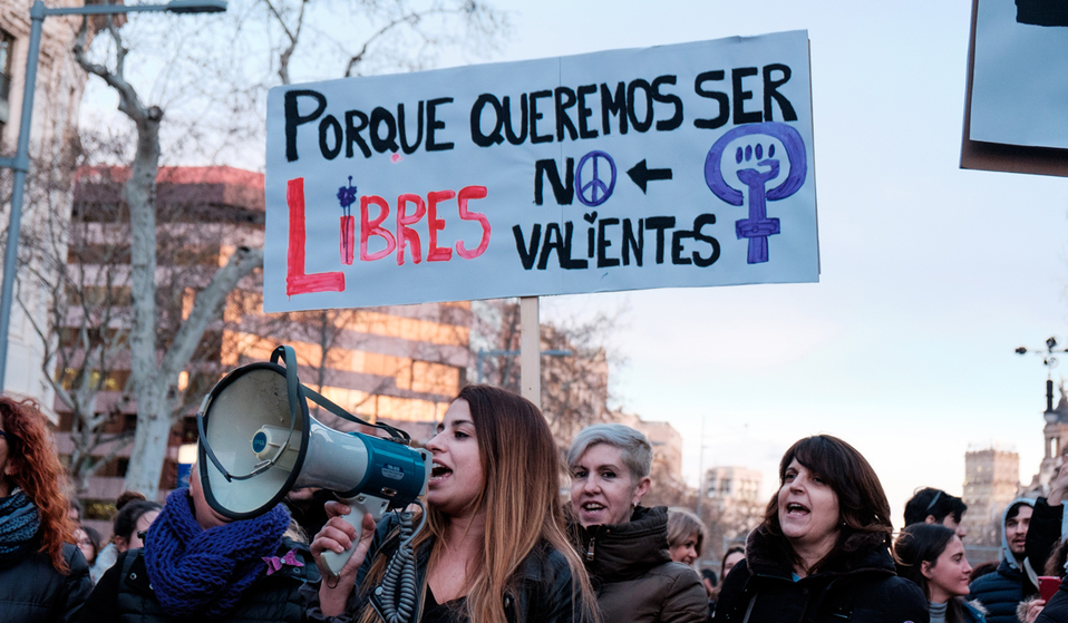 Mujeres protestan
