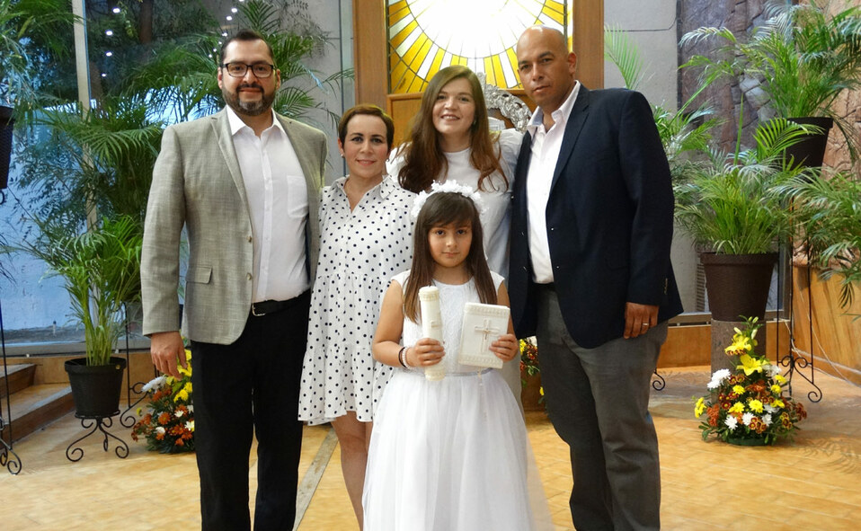 Adrián, Yazmín, Fernanda, Rodolfo y Sarita