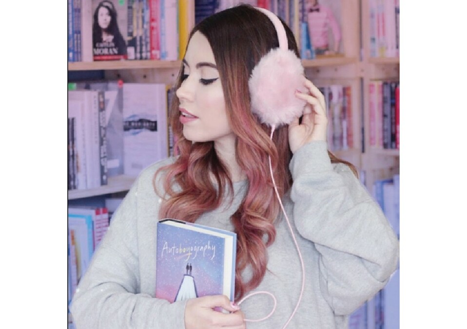 Clau Read Books