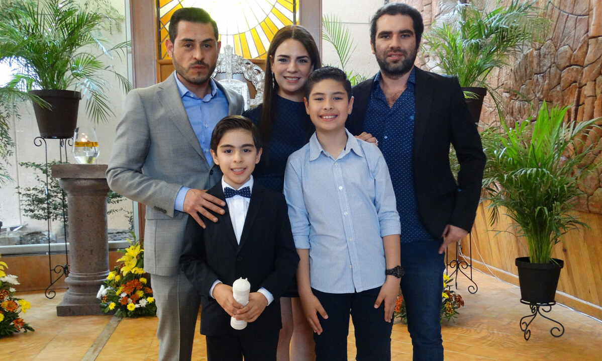 José Francisco, Karina, Carlos, Santiago y Sebastián