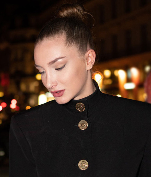 La joven francesa se ha convertido en una influencer en las redes sociales  (FOTO: HOLA)