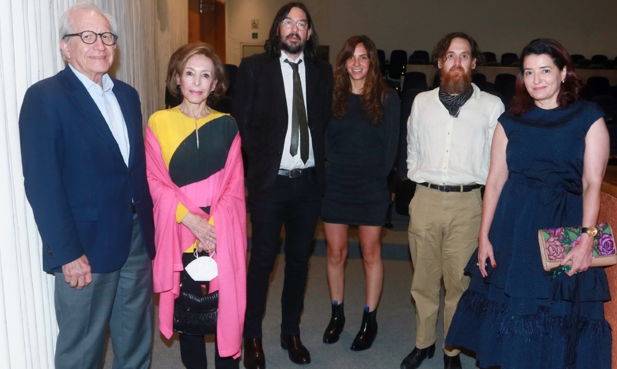 Alfonso González, Yolanda Santos, Mario García Torres, María Ángeles Regada, Sol Oosel y Taiyana Pimentel / Foto: Omar Valdez