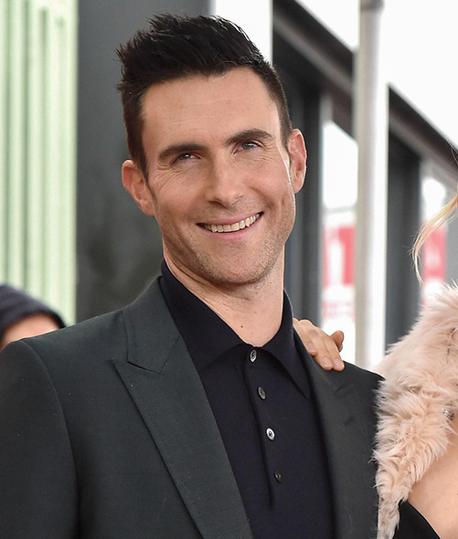 La modelo Behati Prinsloo es la mujer que se robó el corazón de Adam. Foto: Archivo