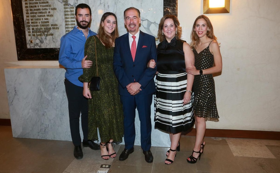 Adrián Santos, Viviana Villarreal, Daniel Villarreal, Paulina Garza de Villarreal y Sofía Villarreal / Fotos: Omar Valdez
