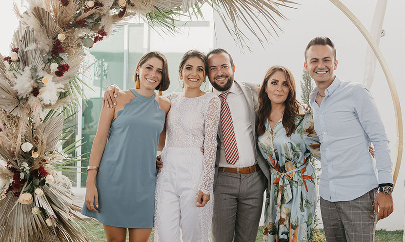 Gloria Cabrera, Jessica Ortiz Igartua, Bernardo Taboada, Fernanda Díaz y Daniel Peña