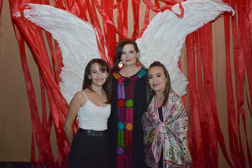 Liz Topete, Lucy Topete y Linda R. Topete