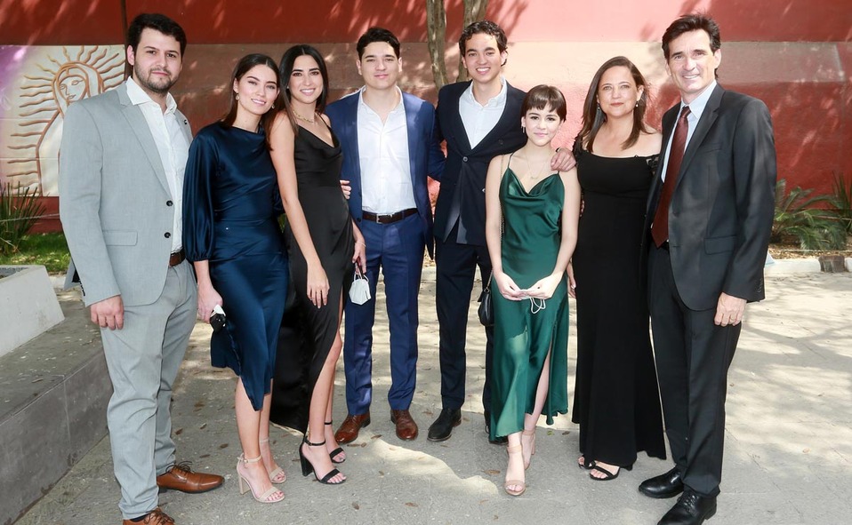 Marcelo De la Garza, Regina Vela, María Vela, Pedro Vela, Pablo Vela, Cordelia Galván, Loren de Vela y Jorge Vela / Fotos: Omar Valdez
