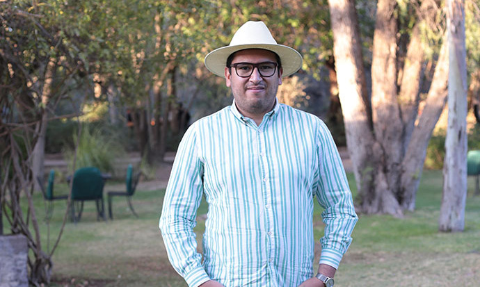 Héctor Flores