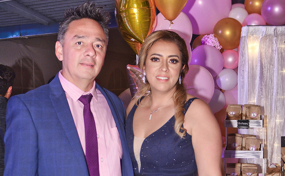 ALEJANDRO CABRERA Y KARLA CRAVIOTO