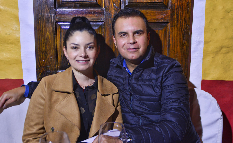 ISABEL VEGA Y GONZALO ESPINOZA DE LOS MONTEROS